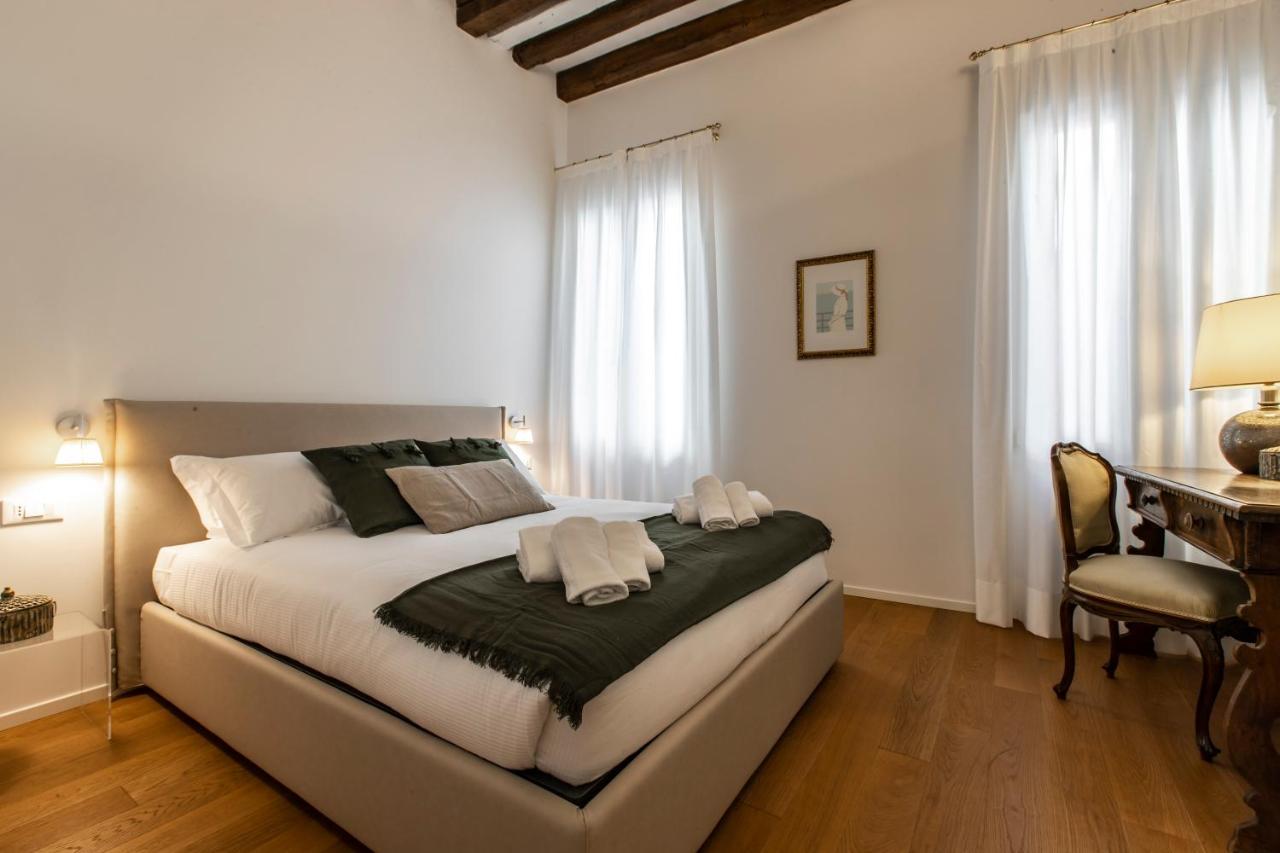 Ca' Delle Acque Deluxe Apartment R&R Venesia Bagian luar foto