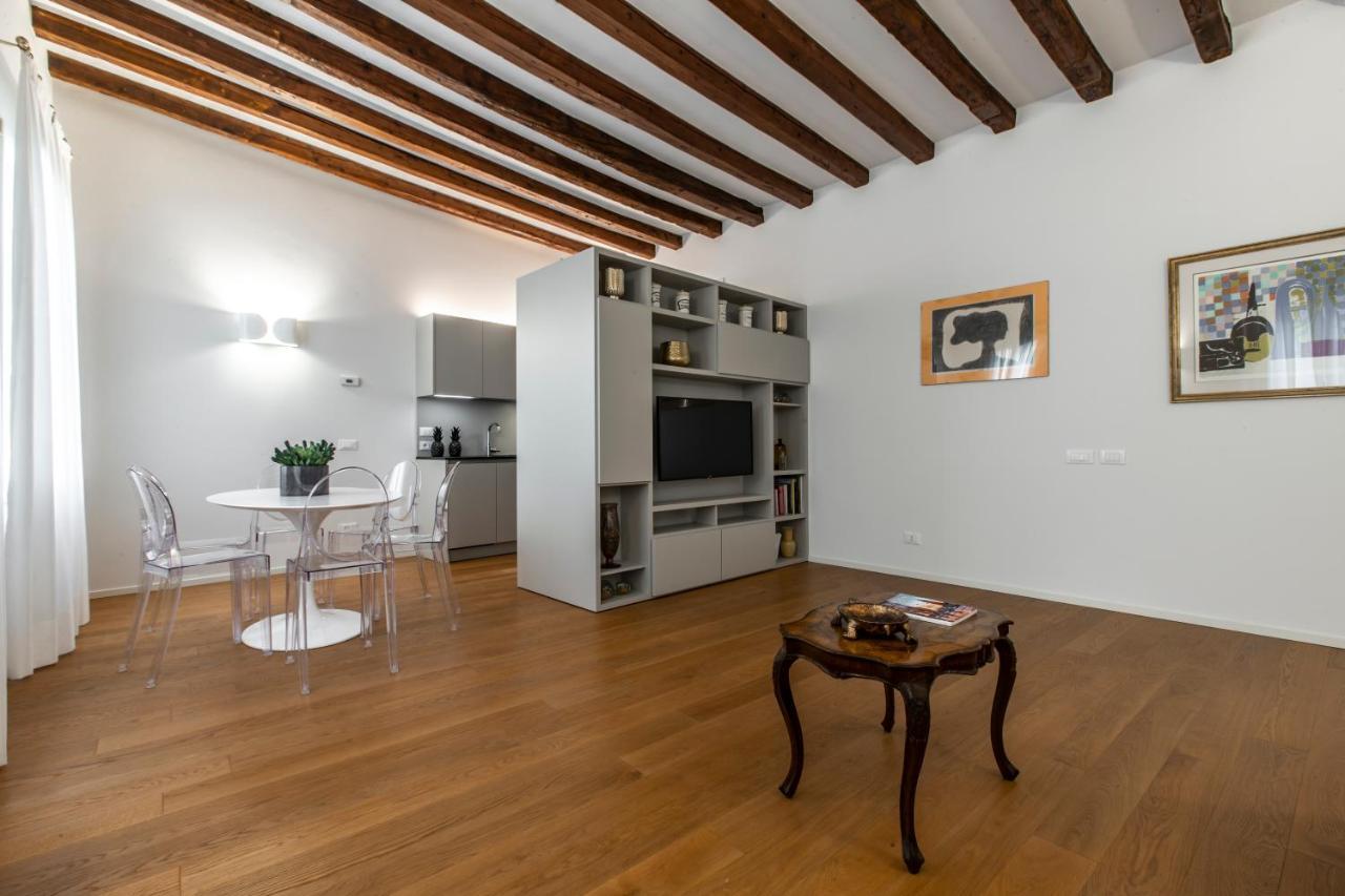 Ca' Delle Acque Deluxe Apartment R&R Venesia Bagian luar foto