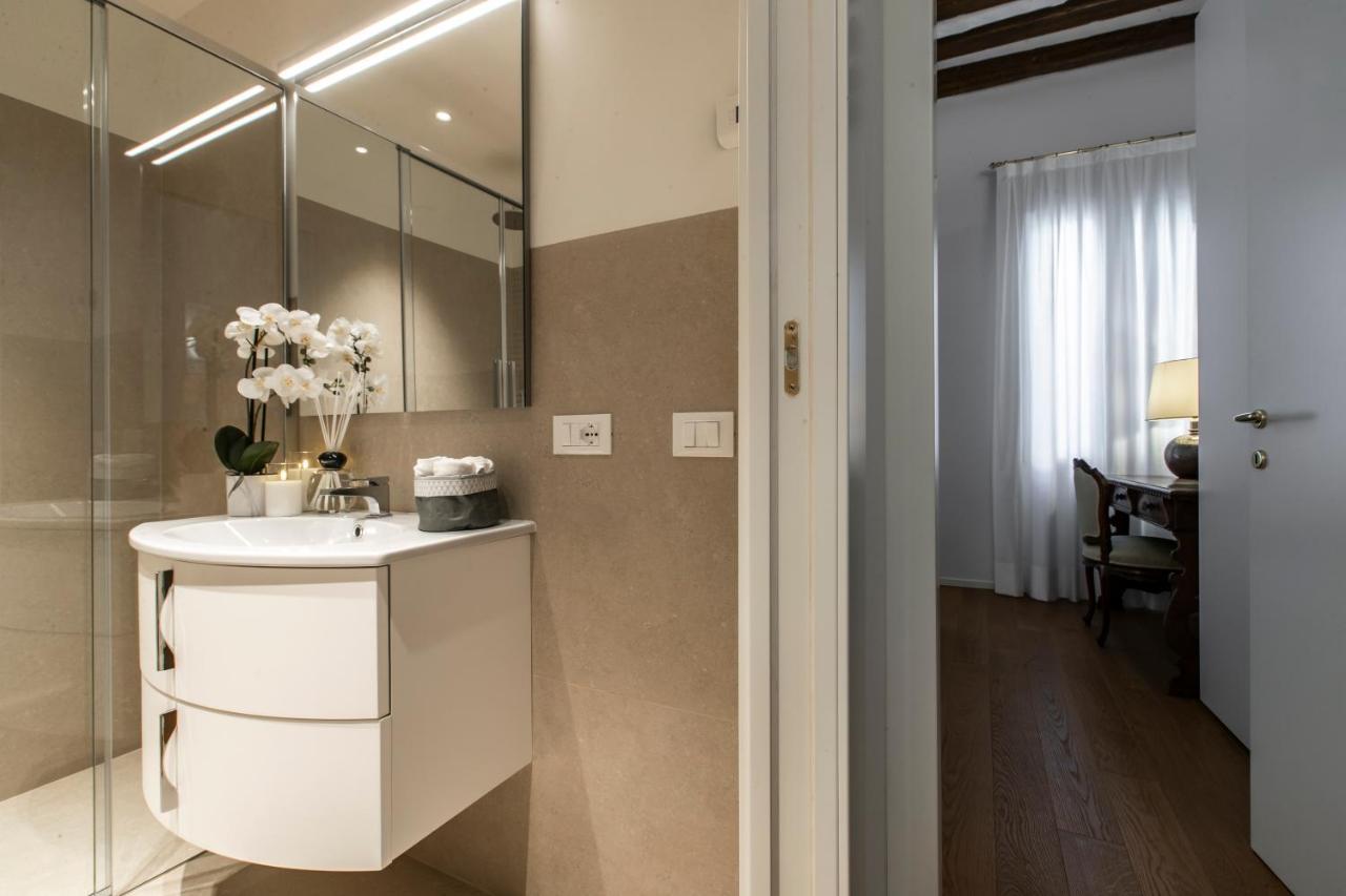 Ca' Delle Acque Deluxe Apartment R&R Venesia Bagian luar foto